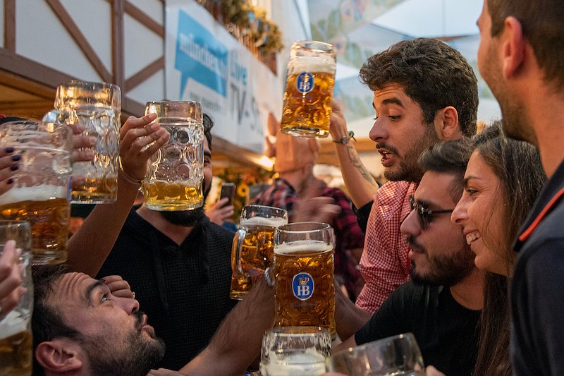 Prosit 19.jpg